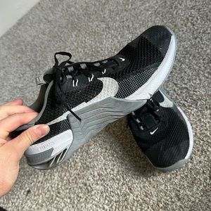 Nike Metcon mens 7.5/women’s 9